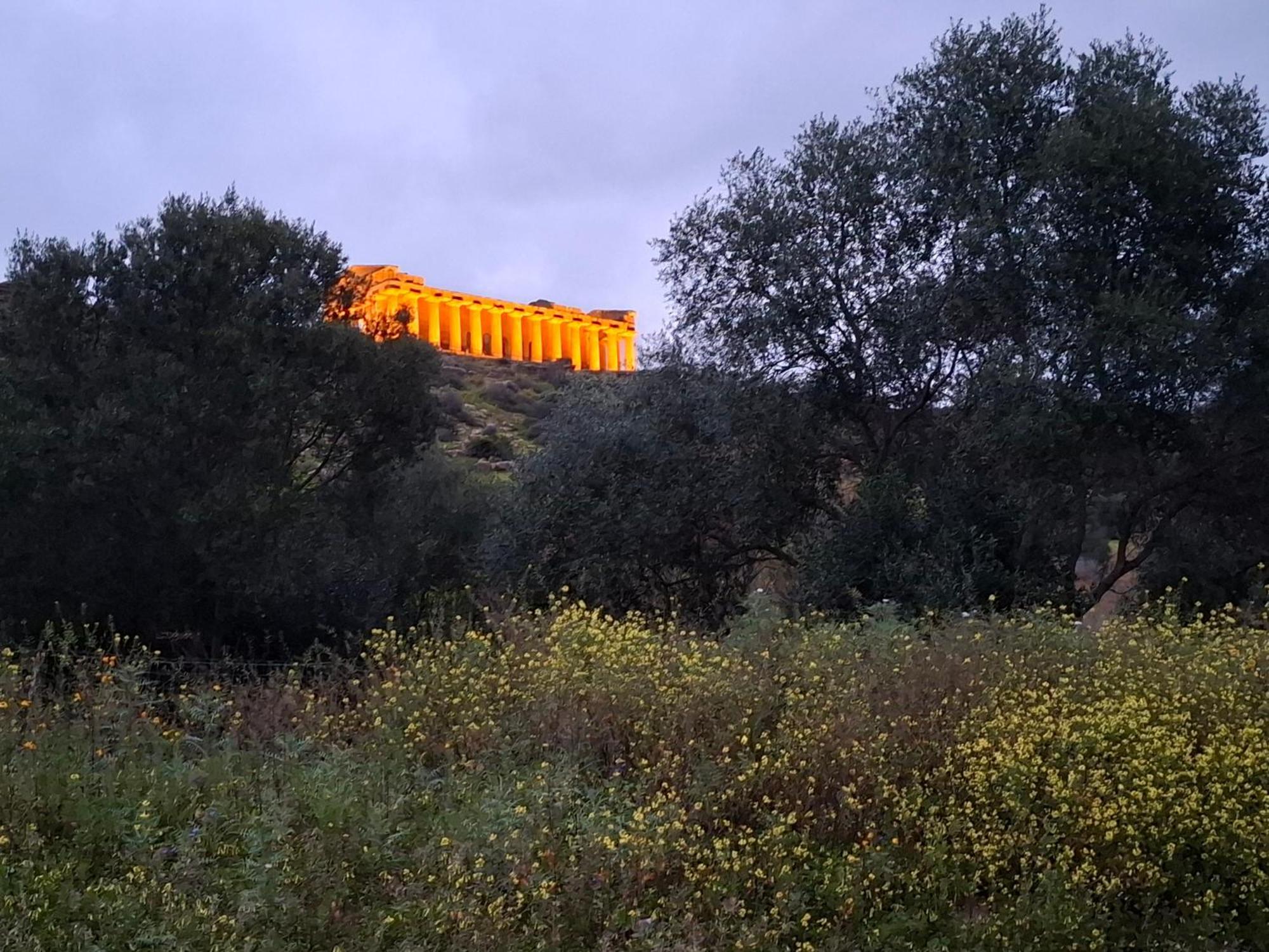 B&B Le Lumie "Il Cortiletto Del Centro" Agrigento Eksteriør bilde
