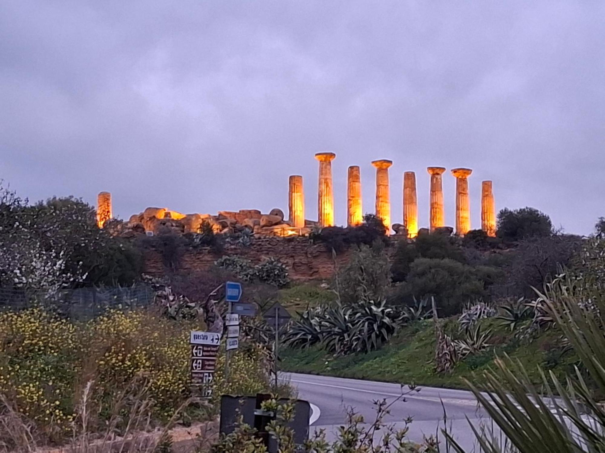 B&B Le Lumie "Il Cortiletto Del Centro" Agrigento Eksteriør bilde